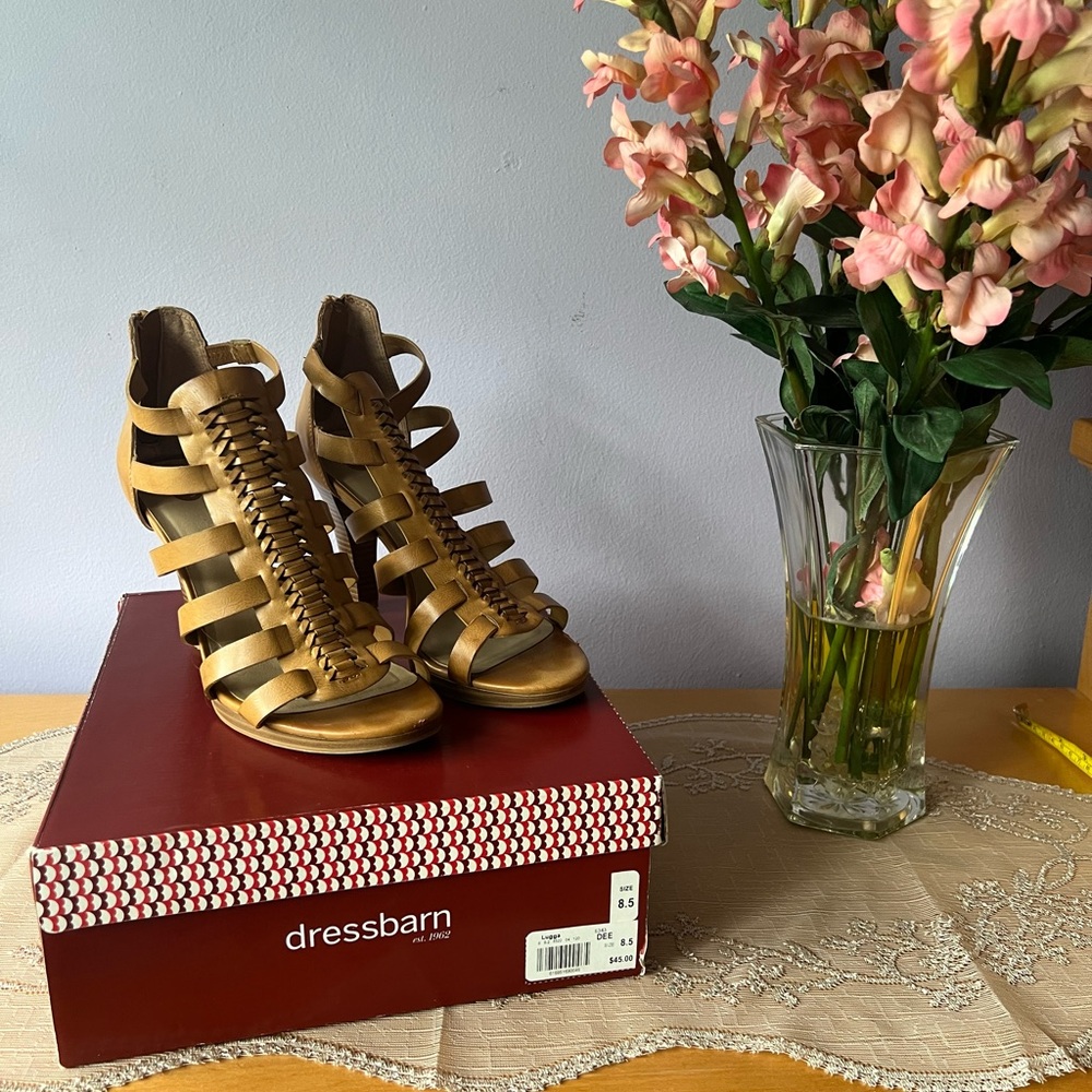 DRESS BARN BRAND SANDALS WITH HEEL